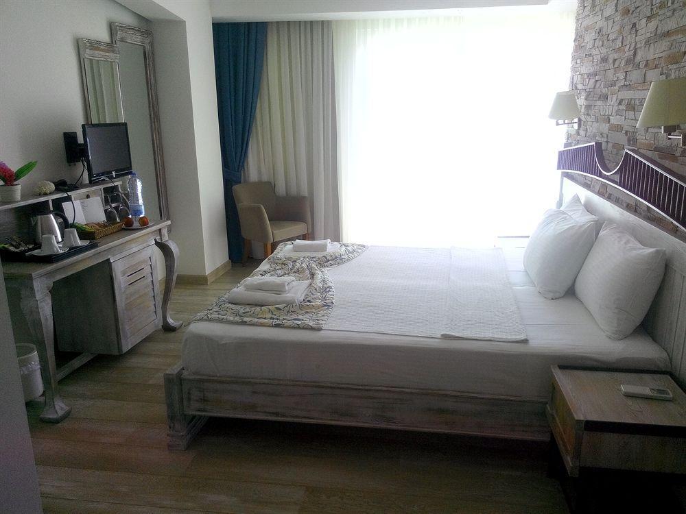 Dedeminn Marina Hotel Göcek Exteriör bild